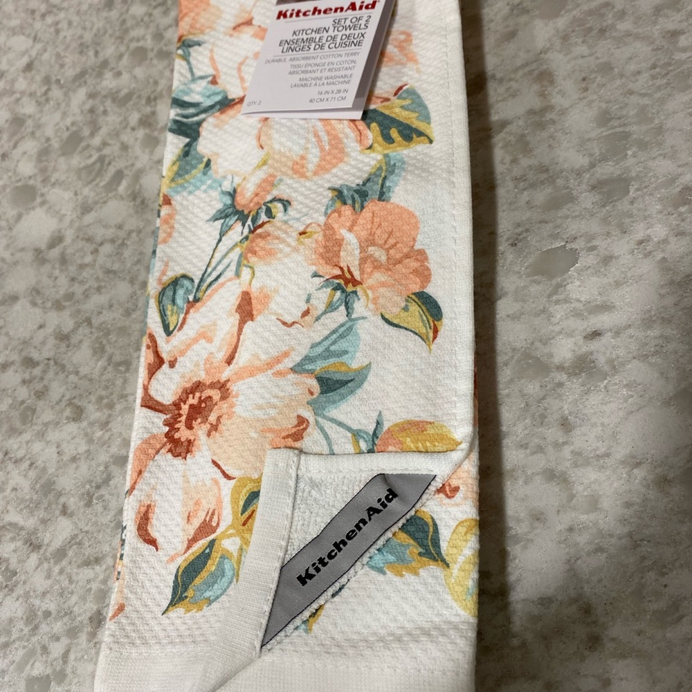 Kitchenaid Kitchen towel set. New spring floral print
